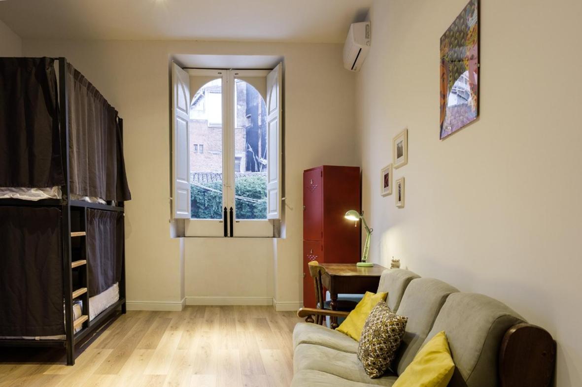 The Yard Hostel Catania Ngoại thất bức ảnh
