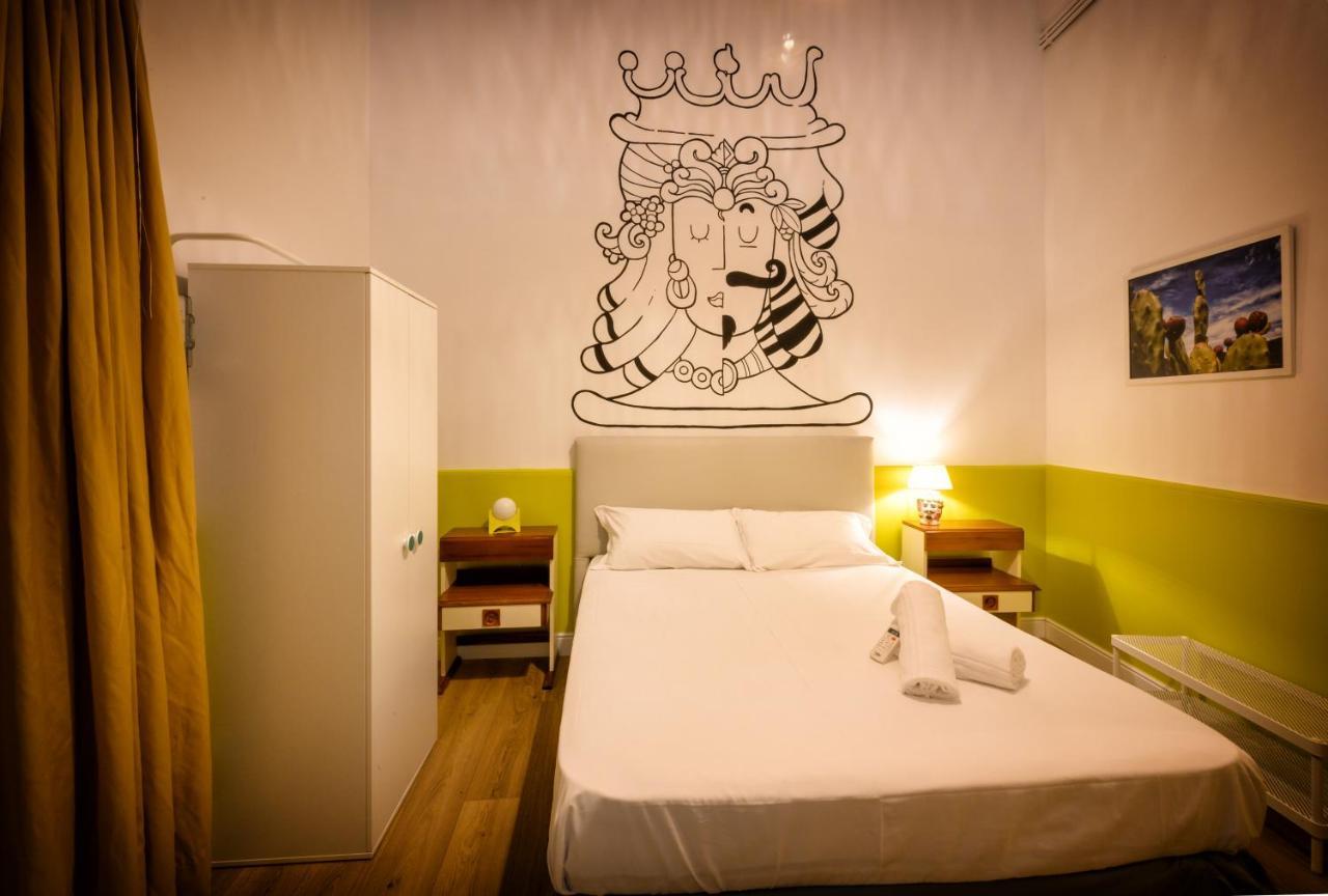 The Yard Hostel Catania Ngoại thất bức ảnh