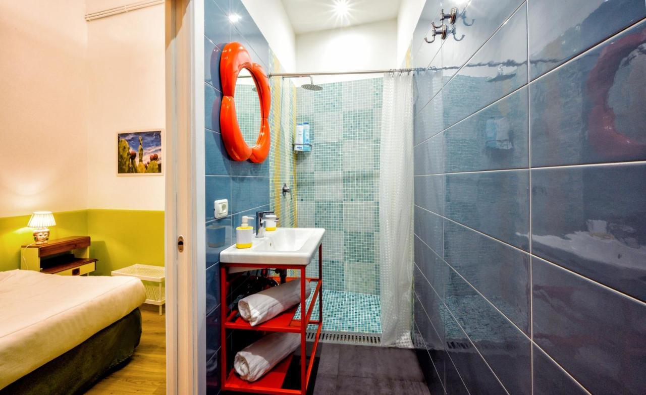 The Yard Hostel Catania Ngoại thất bức ảnh