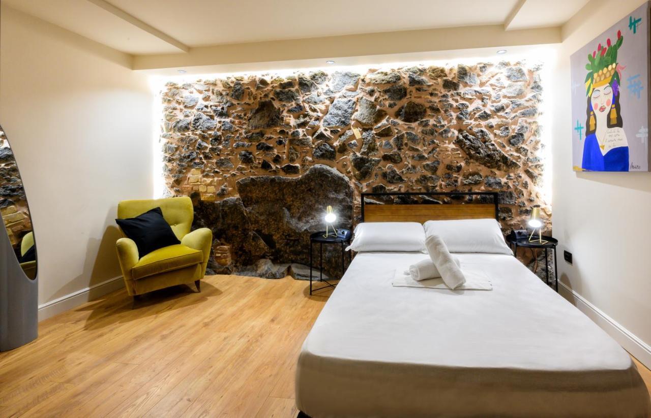 The Yard Hostel Catania Ngoại thất bức ảnh
