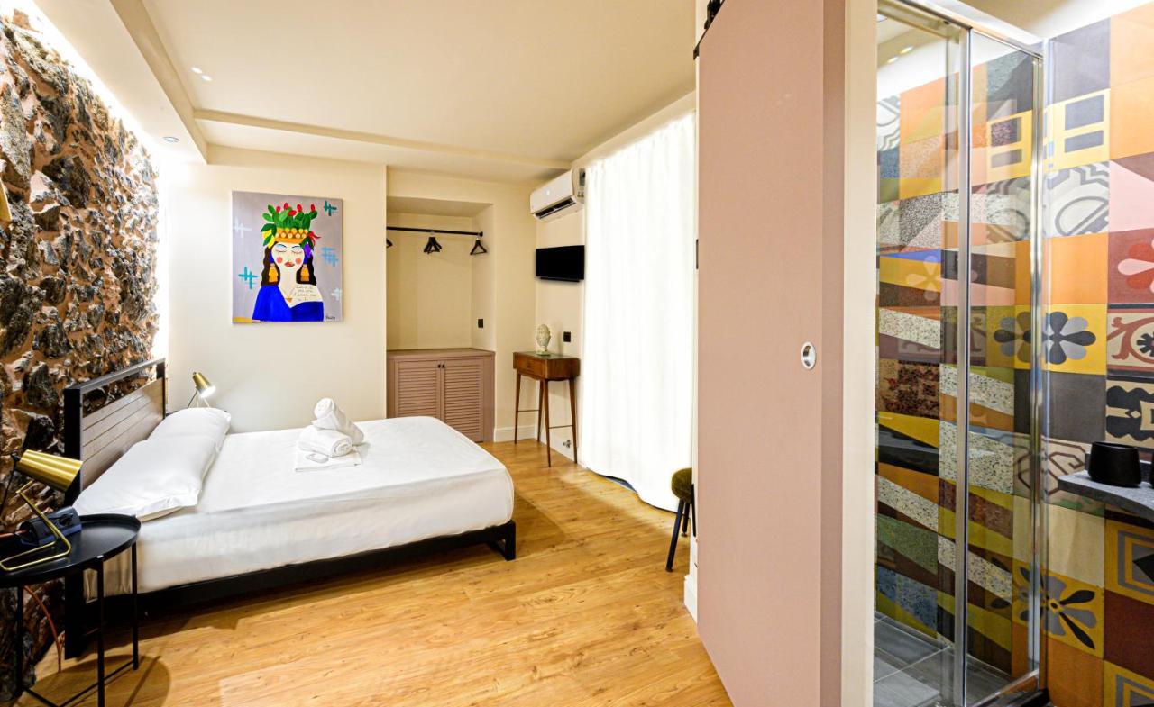 The Yard Hostel Catania Ngoại thất bức ảnh
