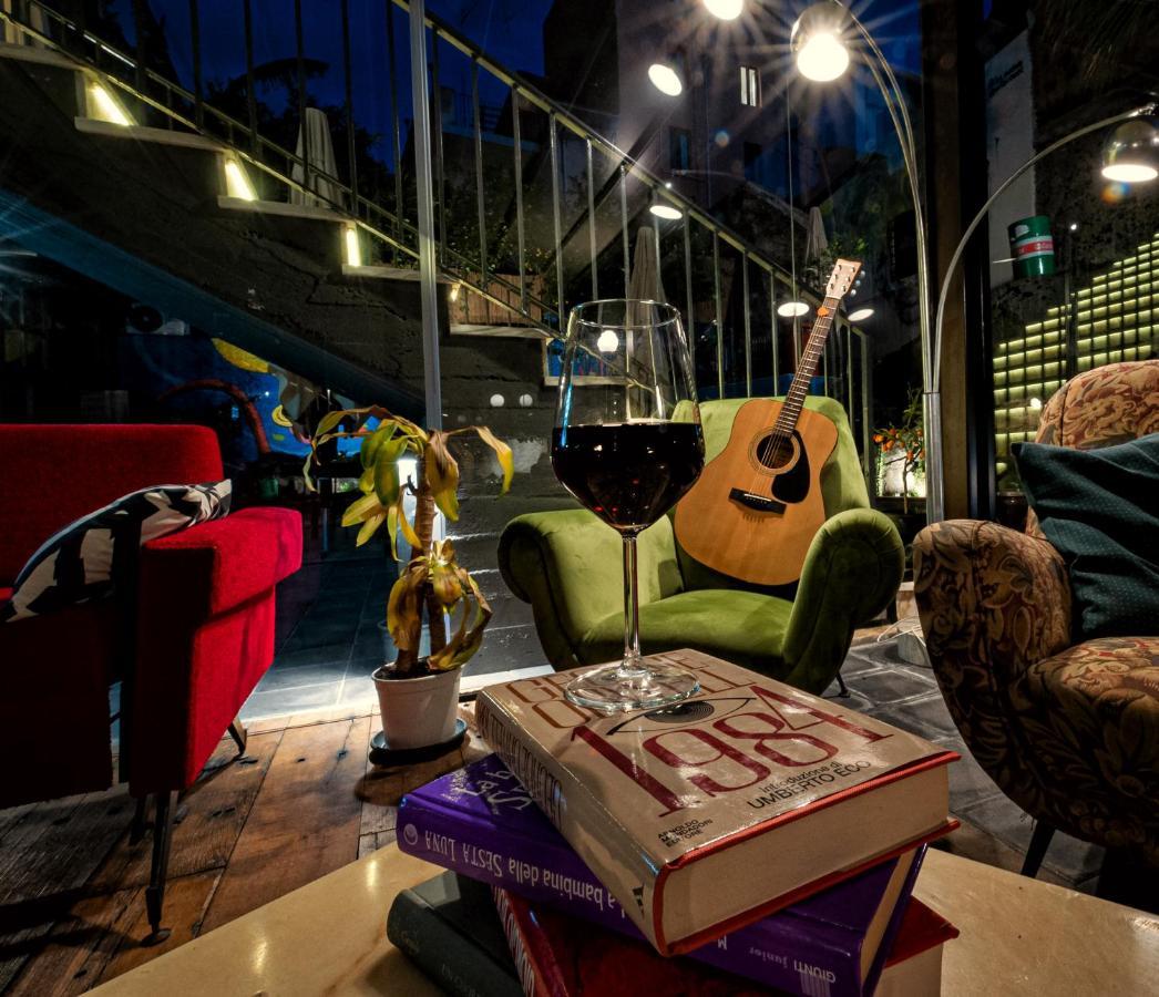 The Yard Hostel Catania Ngoại thất bức ảnh